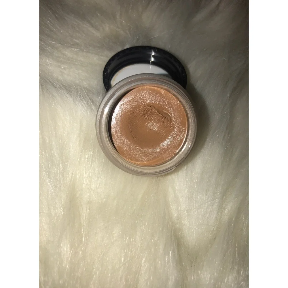 Anastasia Concealer 6.5